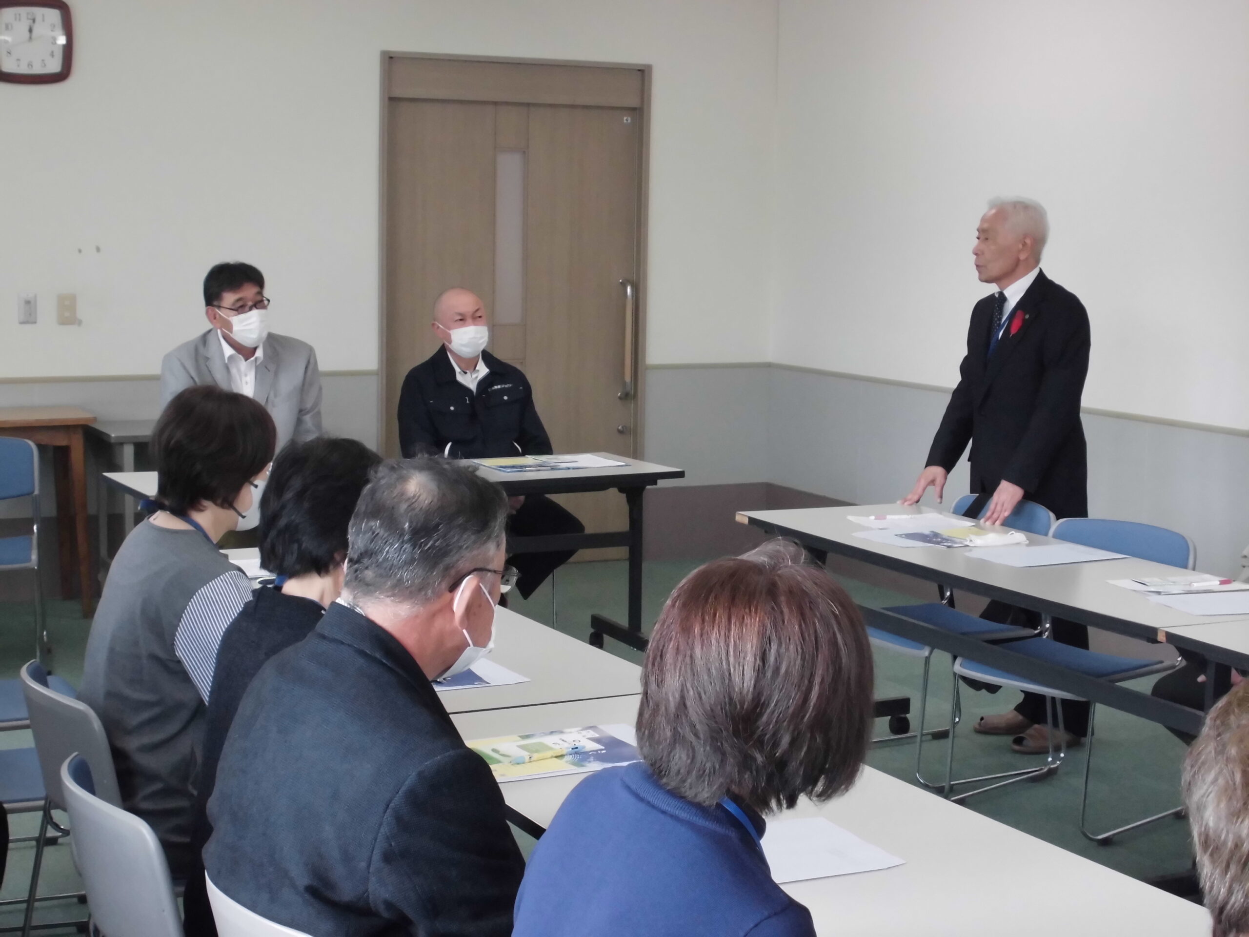 和寒町民生委員の方々が施設見学に来られました