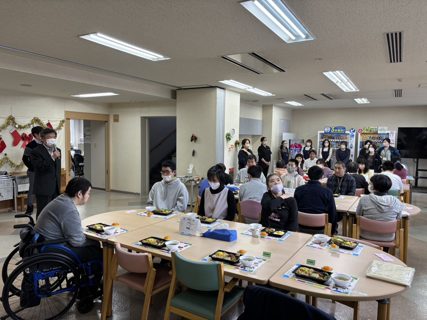 年末を迎え、理事長より年末のご挨拶がありました。