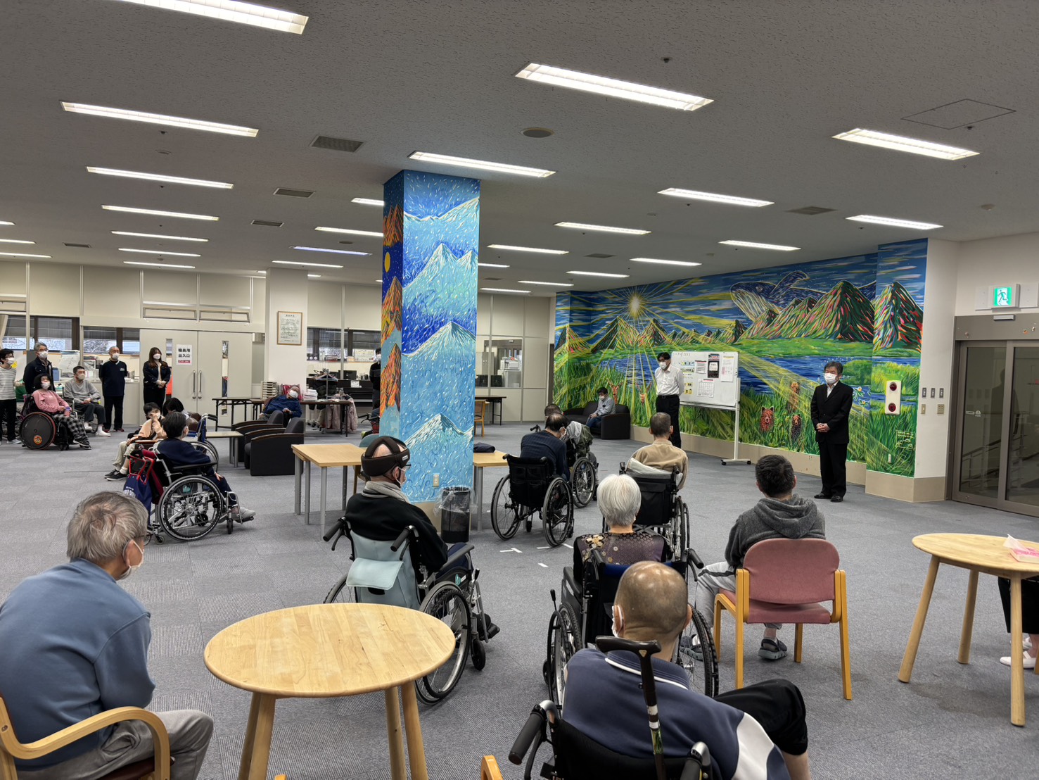 年末を迎え、理事長より年末のご挨拶がありました。